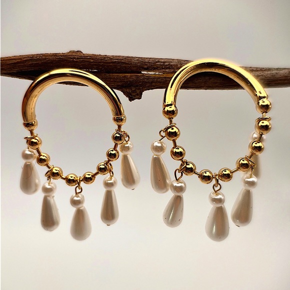 Zara White Pearl Chandelier Earrings - Picture 3 of 5